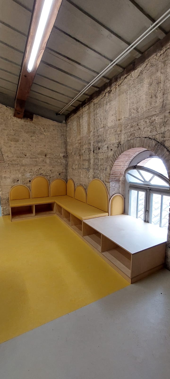Banquette sur mesure du projet Kids